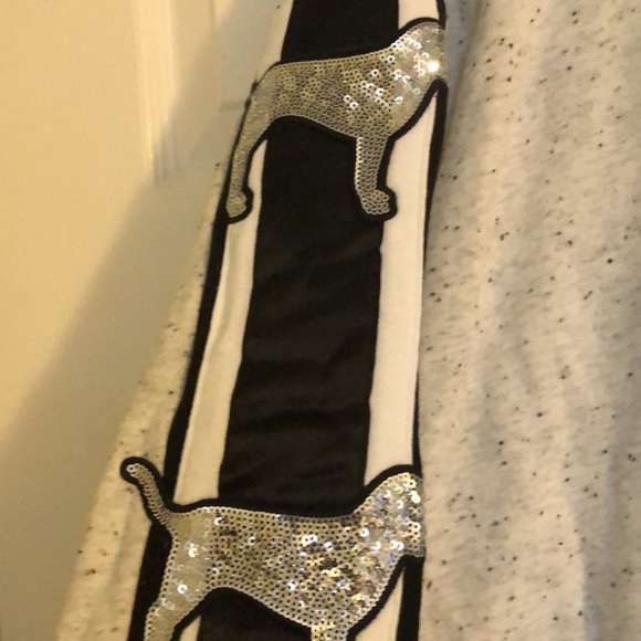 Victoria’s Secret PINK Hoodie - Picture 2 of 12